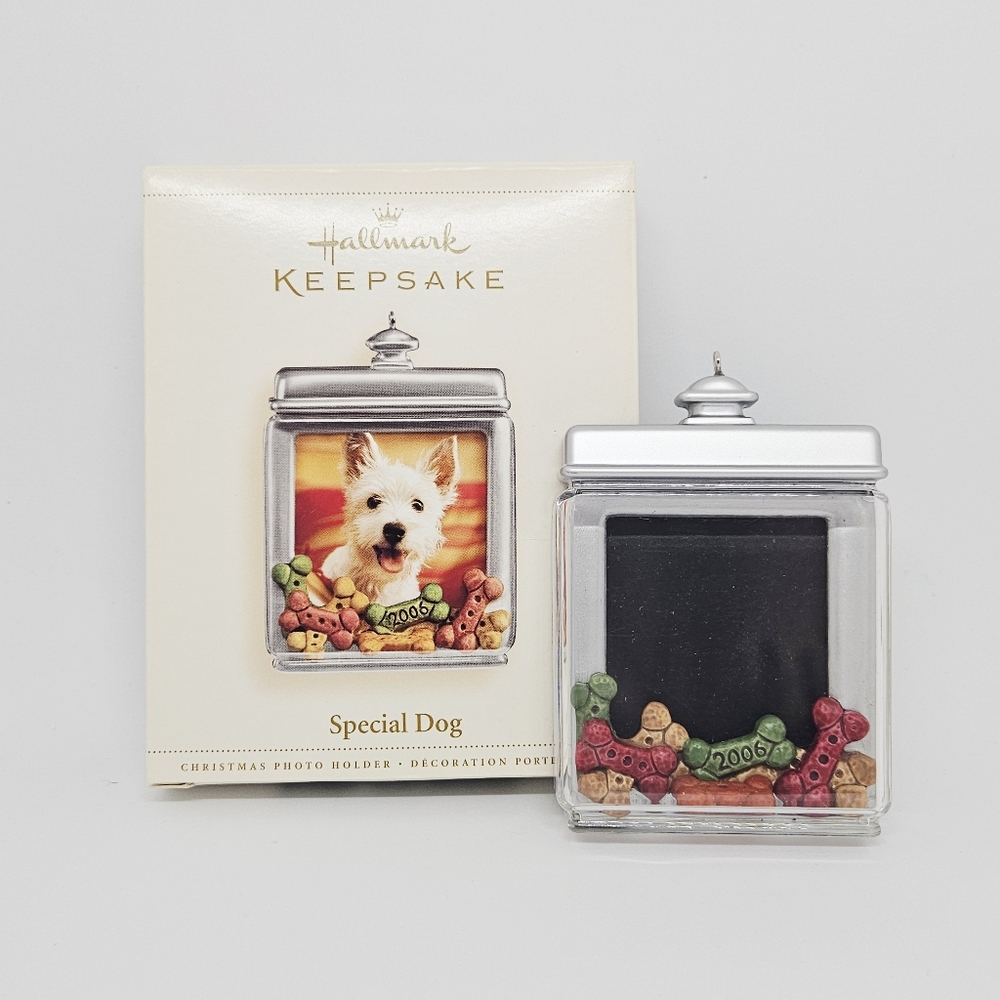 Hallmark Keepsake - 'Special Dog' Photo Holder/Magnet Christmas Ornament - 2006